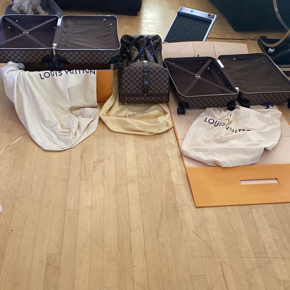 Louis Vuitton Luggage - Picture 3 of 3